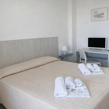 Hotiday Hotel 3*